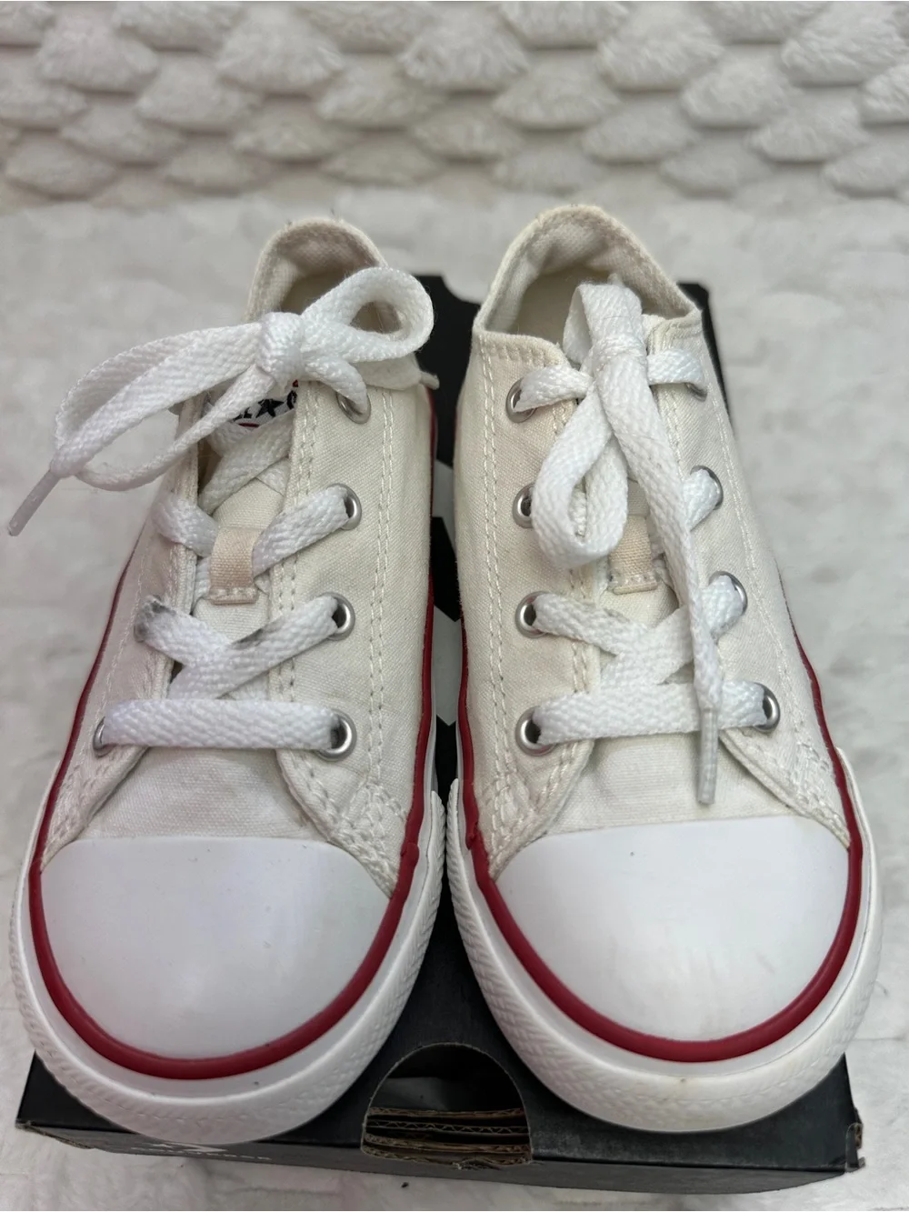Converse classic low